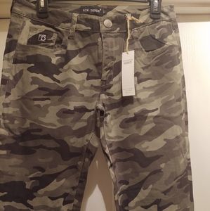 Nwt Ladies black army print pants